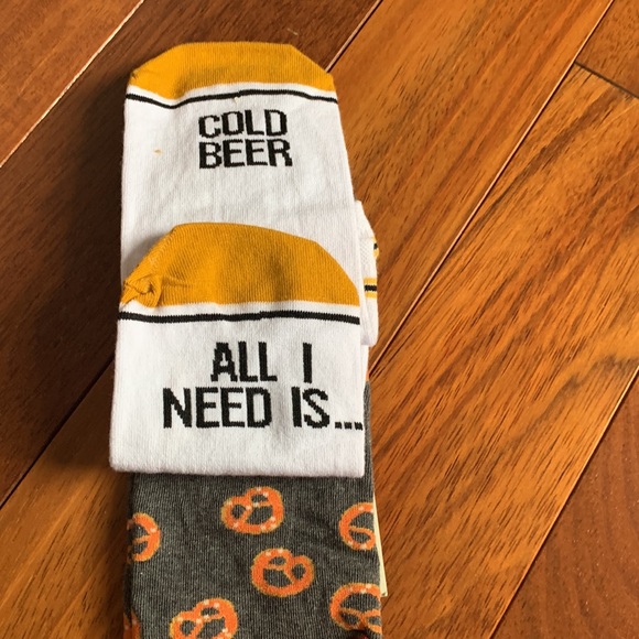 Cold beer men’s socks - Picture 3 of 6